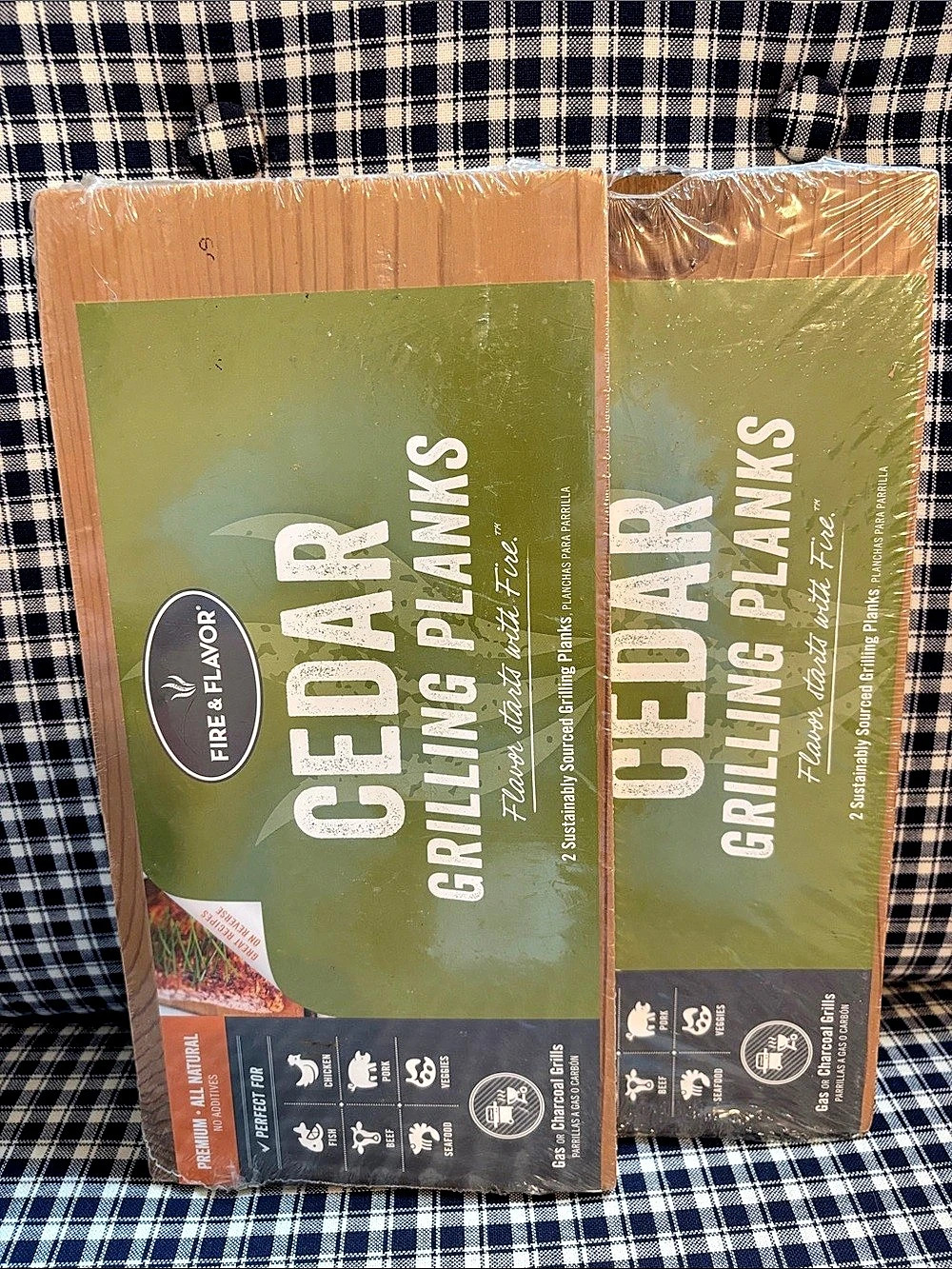 Fire & Flavor Cedar Grilling Planks 2-Pack